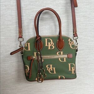 Dooney & Bourke Green and Tan purse with Monogram (unused, perfect condition)